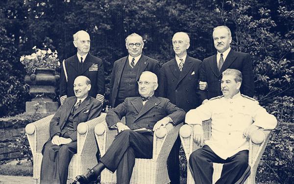 技术工人|斯大林是如何控制那些高干的除清洗外，还用特权、钱袋制度收买