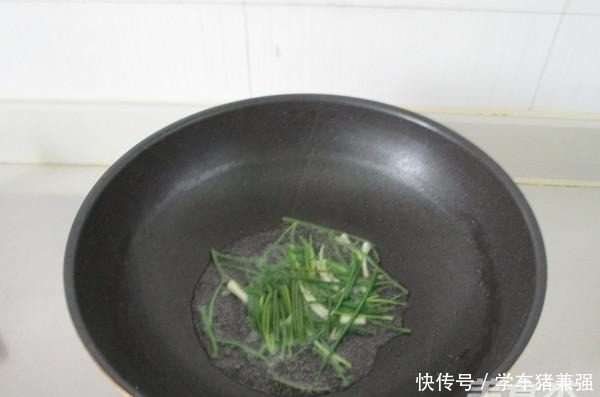 胃经常反酸胀气,隔三差五吃1次它,养胃促消化,胃病悄悄修复