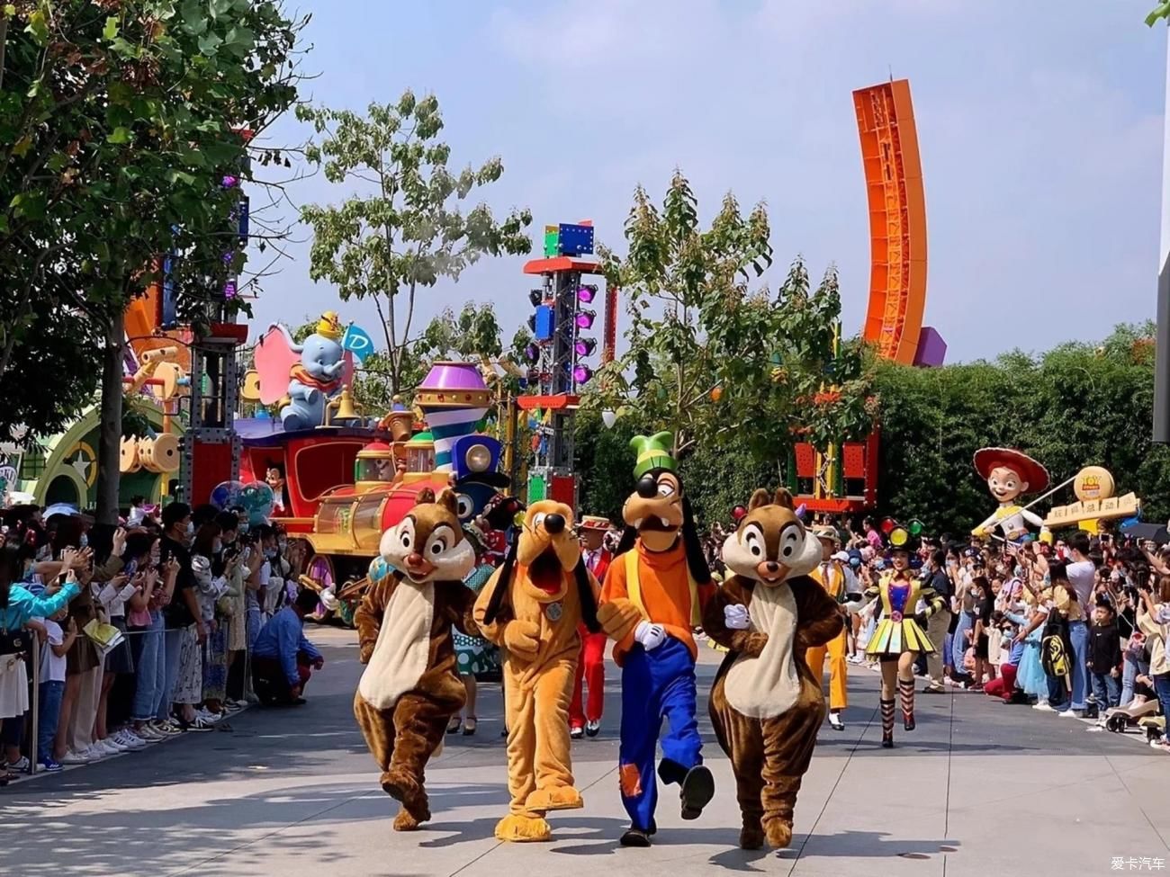 回到童年，梦幻之旅