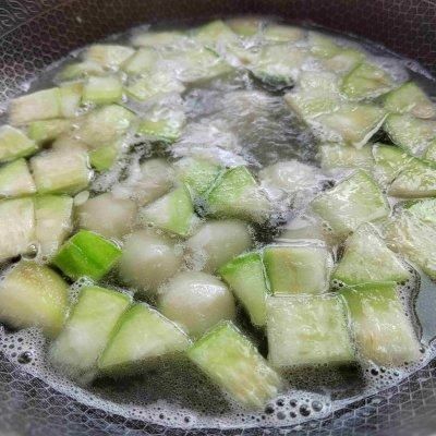 鳕鱼丸丝瓜汤中午刚做完，晚上又想吃了