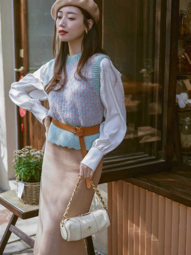马甲|衬衫的叠穿原来这么好看,学会这3套叠穿简约又高级,谁能不爱?