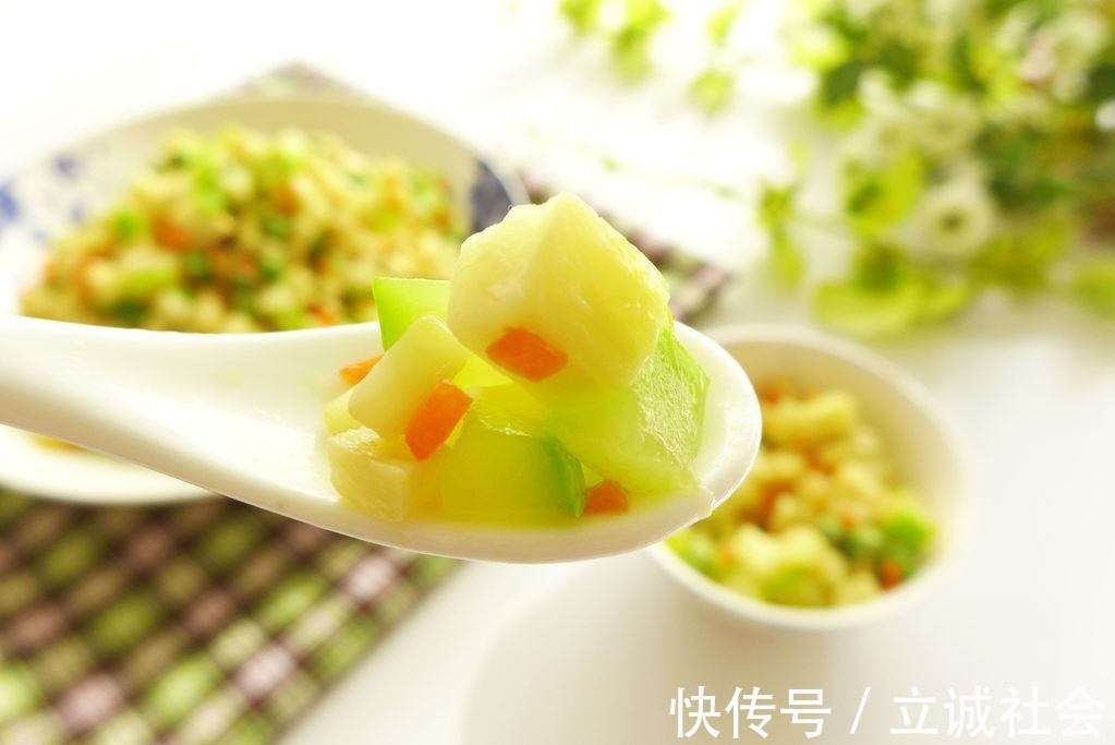 茭白|又到了吃茭白的季节，简单一炒，清淡可口