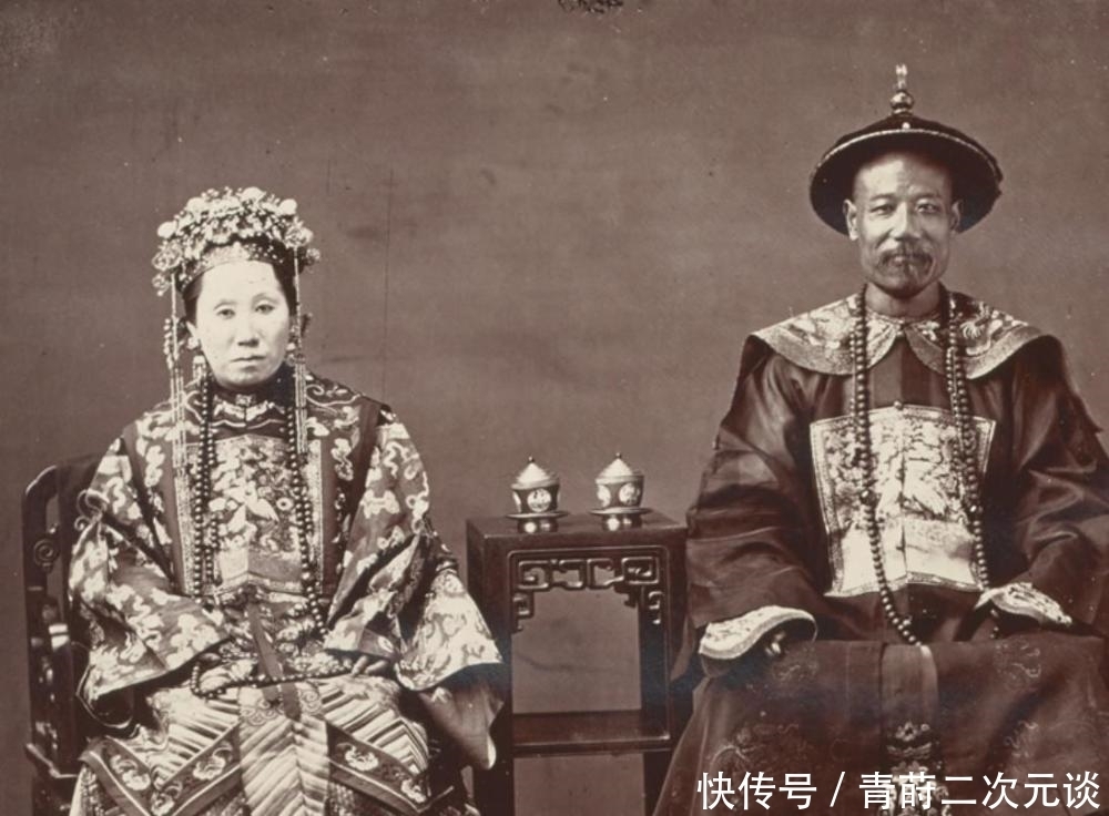 晚清|晚清老照片:五品大臣和诰命夫人,美丽忧郁的琵琶妓