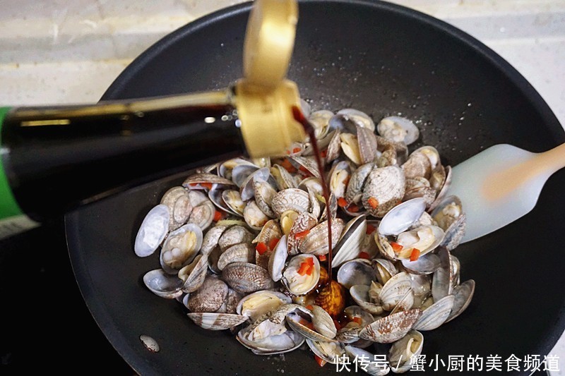 花蛤好吃的做法,香辣下饭,老公就喜欢拿来做下酒菜