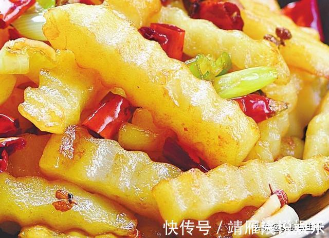 做法|土豆的另一种做法,比炸成薯条还好吃,既是菜又当零食