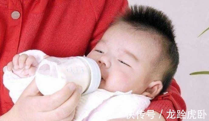 枕头|家有不满一百天的宝宝,家长容易做错4件事却不自知,要自查改正