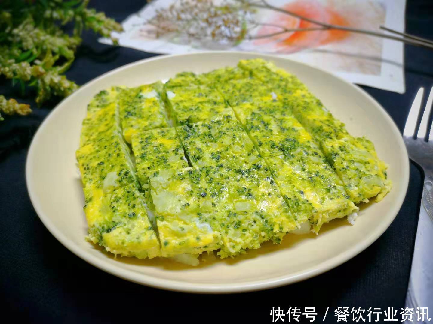 蓝花|“西蓝花鸡蛋羹”,每天早上都得做,10分钟出锅