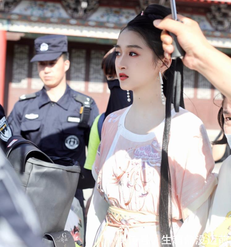 关晓彤|《最后的赢家》热录,关晓彤搭档5个哥哥,养眼阵容说啥都要追了