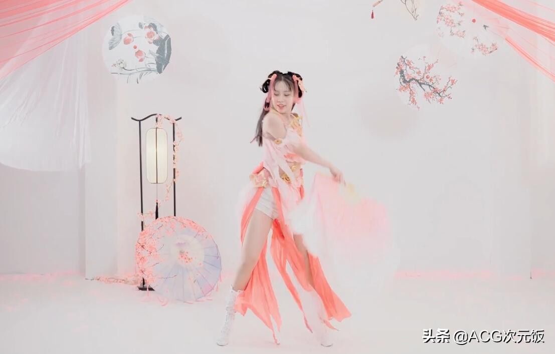 up主|剑网三UP主登上B站首页，COS到位编舞一流，观众直呼老婆真美