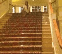 |搞笑GIF:是谁说喜欢苗条的妹子 你们看看这位美女怎么样?