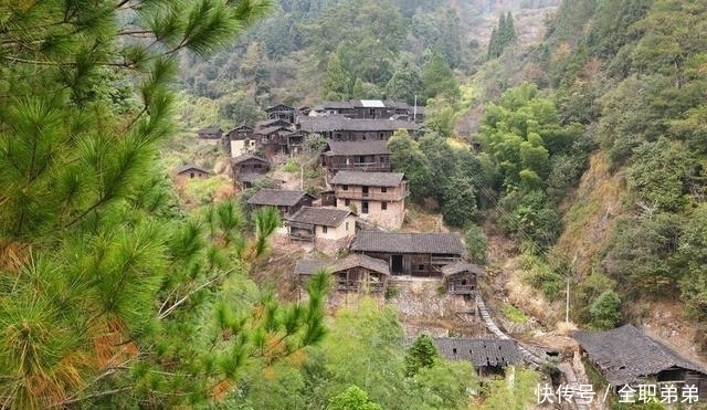 自驾泰宁，看丹霞地貌读沧海桑田的变演，探寻深山中遗失的古村