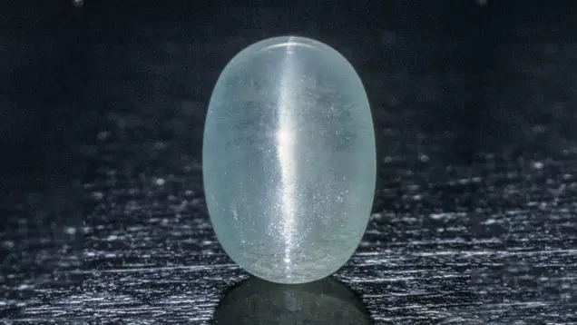 手串有包浆的美,珠宝有猫眼的光