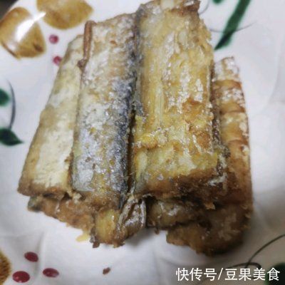  没有什么是香煎带鱼解决不了的，如果有那就两份