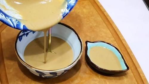 做法|调芝麻酱时,千万别直接加水调,大厨教你正确做法,口感香浓顺滑