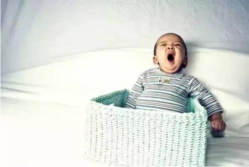 内啡肽|家有“睡渣”宝宝?父母别忧心,做好这4步,帮助宝宝自主入眠