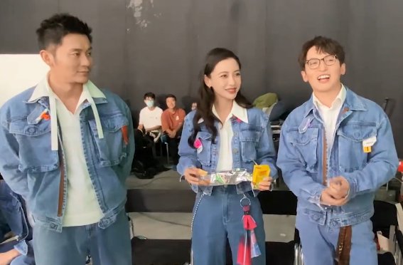 《奔跑吧9》预告，无美颜无滤镜下，baby颜值真实，这鼻子我愣了