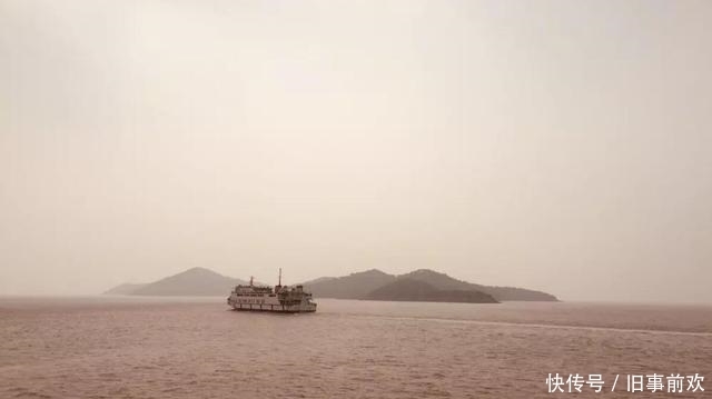 黑色 国际空间拍地球,三角洲一道“金光”!黑色条纹复杂,是好是坏?