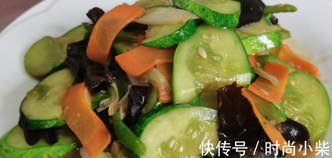 开胃|黄瓜的做法，既是开胃下饭菜，又是营养健康减肥餐，做法还简单