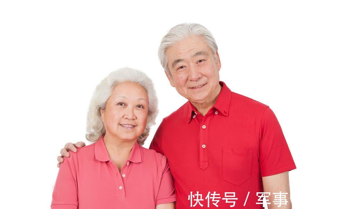 老两口|为什么奉劝老年人不要去跳交谊舞？62岁阿姨：交谊舞害人不浅