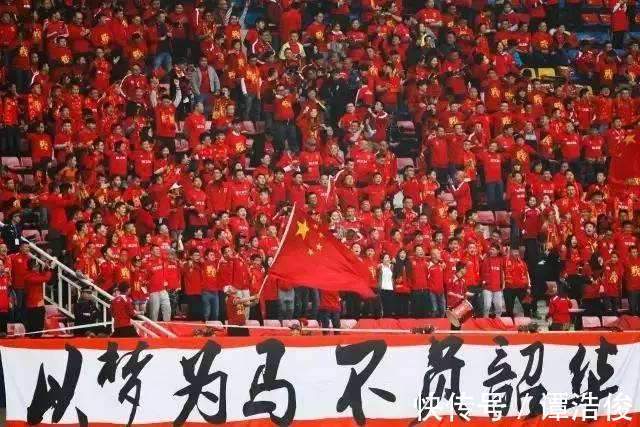 三只松鼠|“文身”不是“坏”的代名词,但对国脚应当是门槛