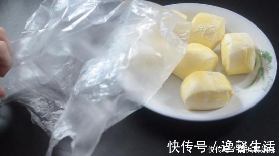 放入冰箱|馒头吃不完别放冰箱储存了,教你一招,馒头放30天不硬不干不变质