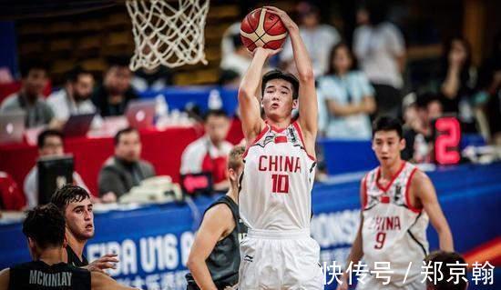 孙浩钦|疯狂！43分6抢断率队卫冕！场均30+5+4，晋升一队！他才18岁啊