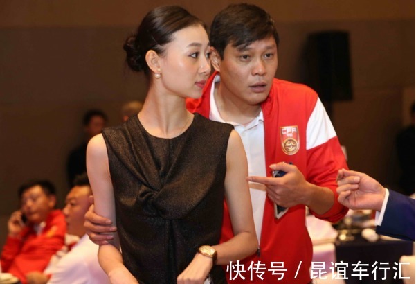 幸福|小17岁妻子貌美如花,大女儿更是美若天仙,范志毅真是越老越幸福