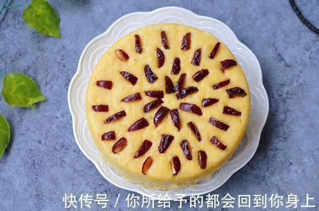 比电饭煲蛋糕还简单，不用面粉，不用烤箱，柔软蓬松，好吃又养胃