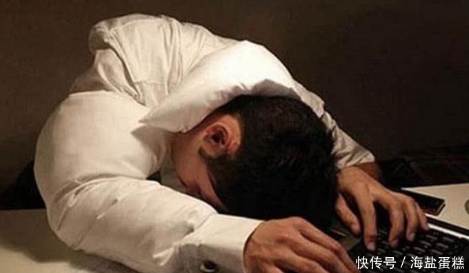  然会造成|熬夜上瘾，会造成4处“发黑发臭”，第四个90％的人无法避免！
