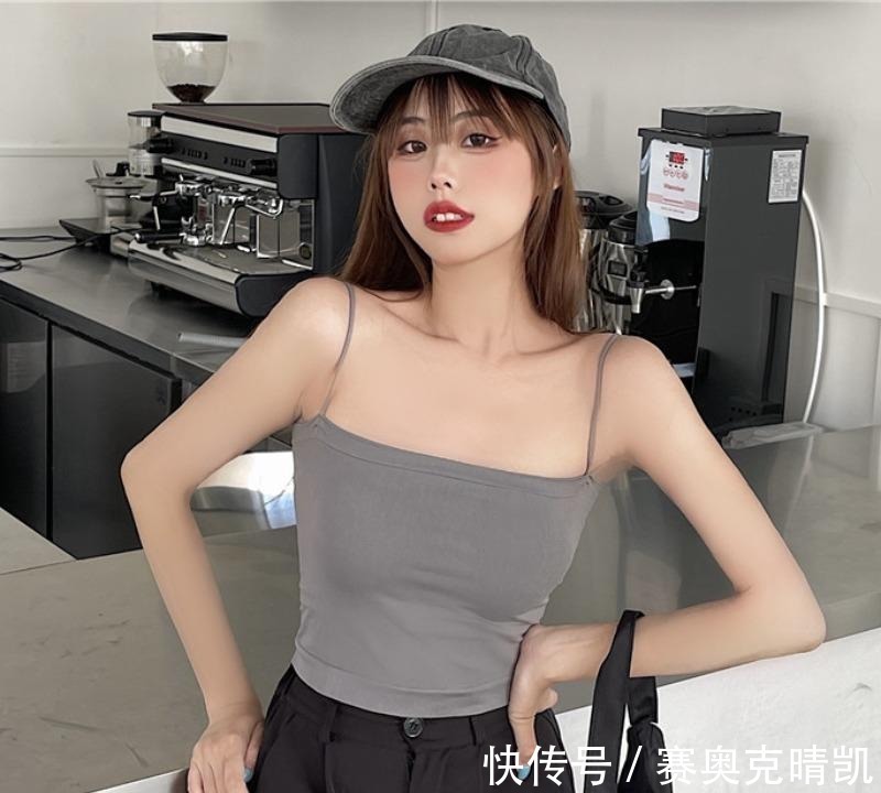 清凉度|普通的T恤就别穿了,学我小姑这样穿背心,清凉又时尚