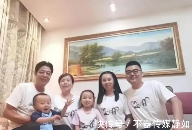 奇奇悦悦|田静一家太团结,舅舅帮忙带娃,小姨刚出月子就来带货