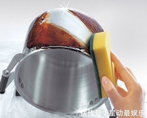 厨房|等我有房了,厨房坚决不贴瓷砖!瞧人家怎么弄,干净亮堂堂!漂亮