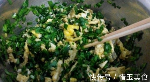 韭菜馅|做韭菜馅饺子时，这2味料最好别放，很多人弄错，难怪饺子不鲜嫩
