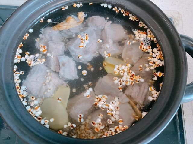 清洗干净|秋天最适合喝这碗汤,清淡不油腻,营养丰富又好喝,祛湿降火润燥