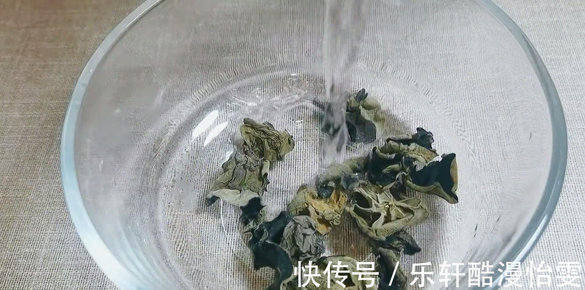 女人气虚体弱多喝这道汤，一周两次，脸色红润也干净