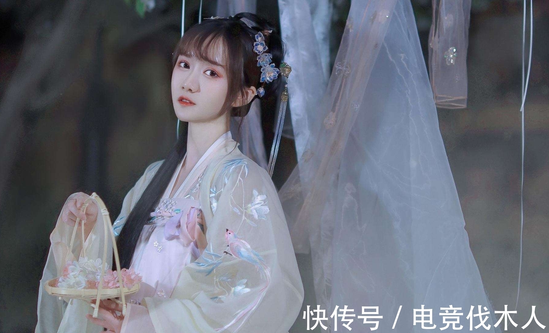 诗词$写元宵最好的两首诗词,欧阳修与辛弃疾对垒,谁是你心中的第一?