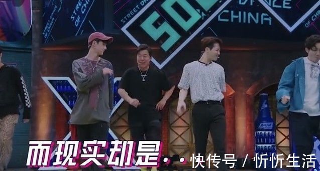 褲子|所有人都穿黑襪子,唯獨(dú)忘告訴王一博,看他穿的啥,粉絲笑出鼻涕泡