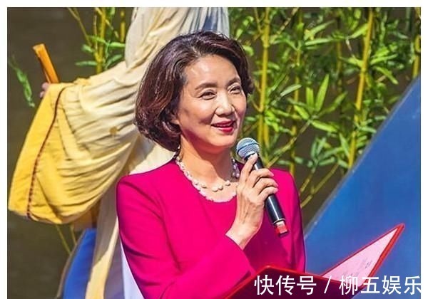 素颜 李修平快六十了,素颜秃眉皮松都很真实,但整个人散发优雅气质