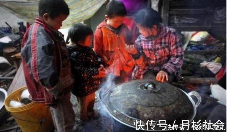 妈妈|英国“超人妈妈”,从14岁开始生头胎,如今21个孩子全家幸福美满