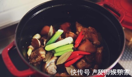 大厨|大厨教你在家如何卤猪蹄,Q弹爽滑不油腻,色泽鲜艳,孕妇更爱吃