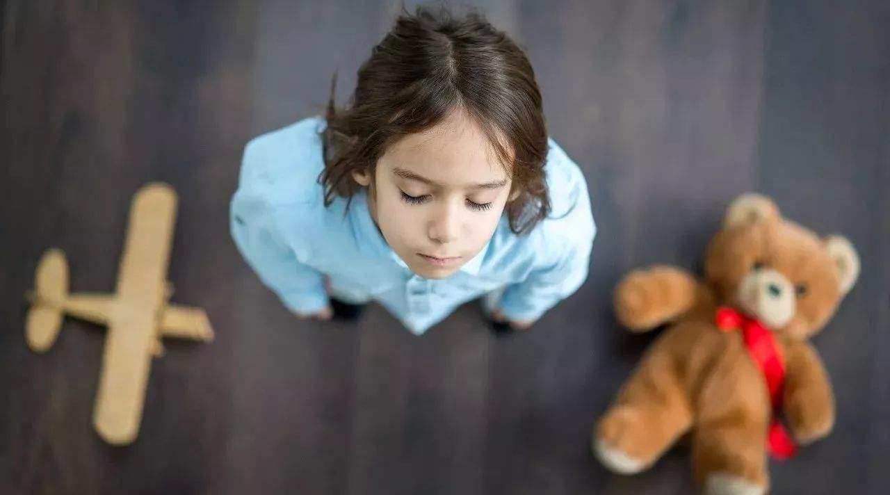 孩子|娃六岁前父母不能太温柔,李玫瑾家长这六“不”,决定孩子成败