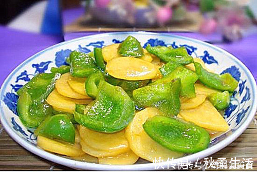 食用青椒|青椒和此物一起炒,是天热“泻药”,每天吃一点,体重不过百