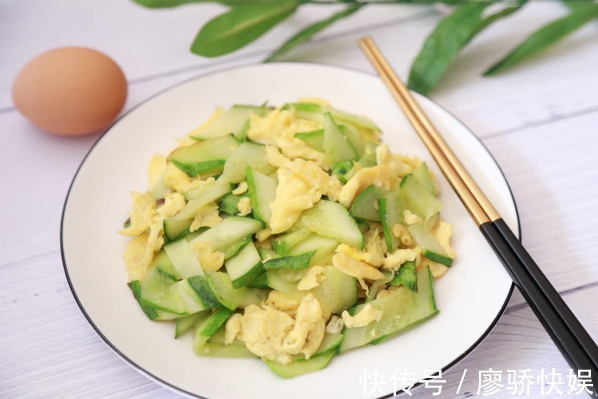 抢手菜|清爽解腻的黄瓜炒鸡蛋,做法简单,10分钟就搞定,开胃又下饭