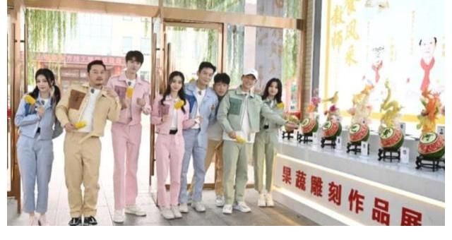 《黄河篇2》被力压，林一还官宣“新作”，搭档小花是跑男老熟人