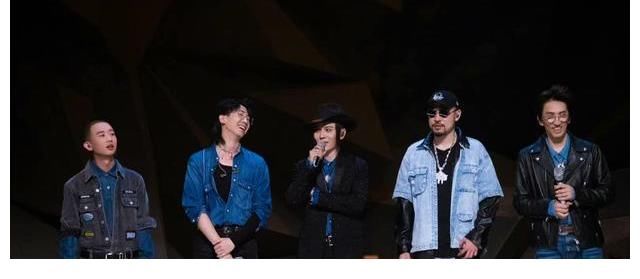 《哥哥》五公巅峰对决，张晋人气逆袭第一，3人遗憾被淘汰