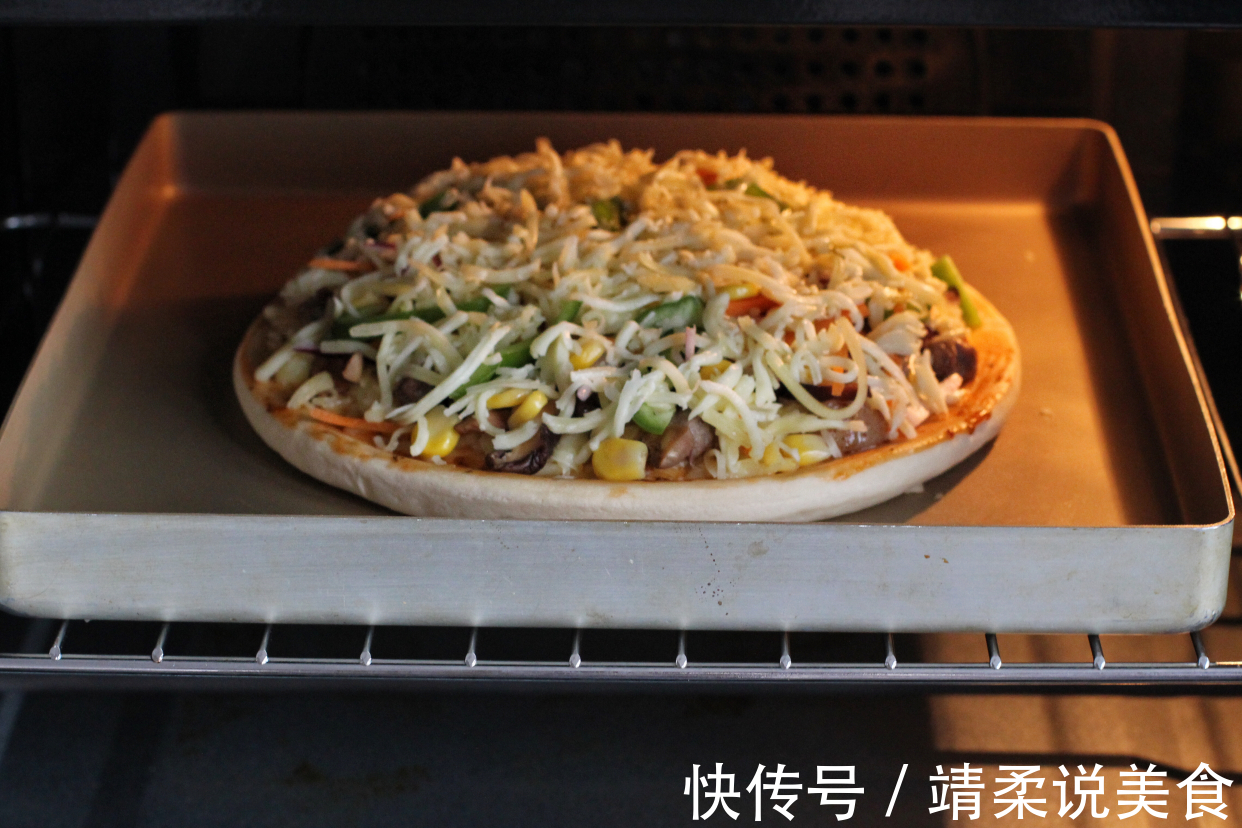 自制美味诱人的大披萨，瀑布拉丝老过瘾了，比必胜客里的还好吃！