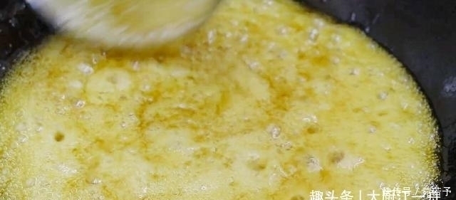 难怪|炒糖色,用油还是用水很多朋友没搞明白,难怪炒出来发苦不好吃