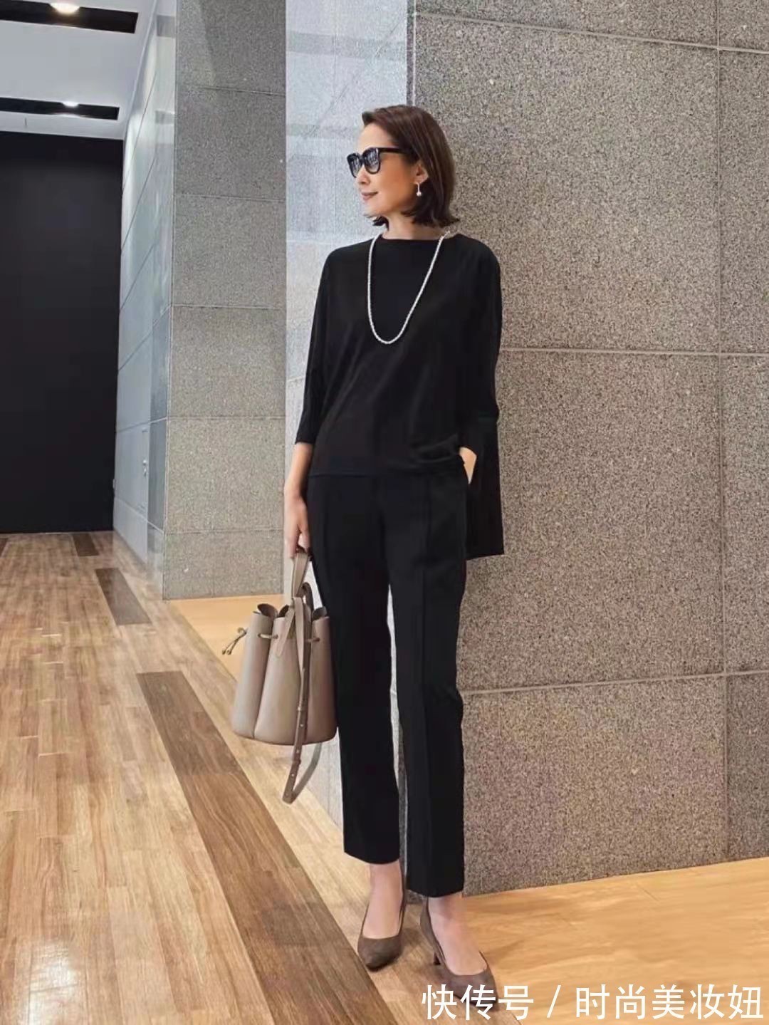 气质 真正见过世面的女人,穿衣都喜欢“极简风”,显气质又优雅高级