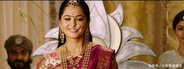 《巴霍巴利王2》教导中国电影如何拍爱情:不仅仅是脱衣解带