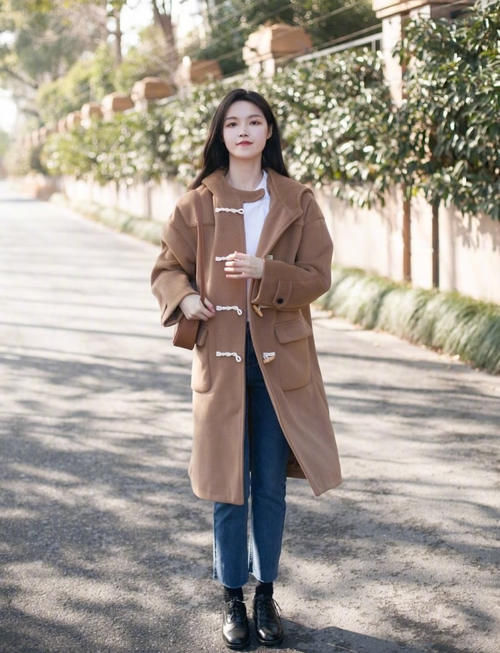 早春穿什么优雅还时髦？温柔博主的4个“配色”妙招，简直美极了